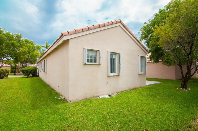 4420 Dogwood Cir 4420, Weston, FL 33331