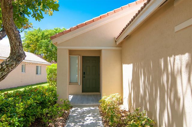 4420 Dogwood Cir 4420, Weston, FL 33331