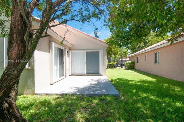 4420 Dogwood Cir 4420, Weston, FL 33331