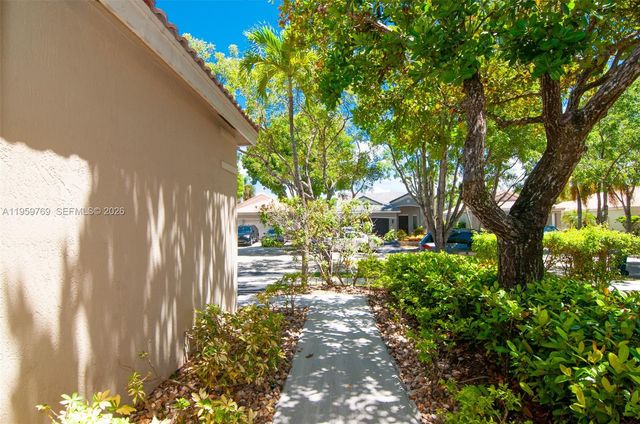 4420 Dogwood Cir 4420, Weston, FL 33331