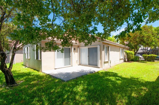 4420 Dogwood Cir 4420, Weston, FL 33331
