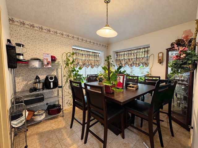 725 Andalusia Trail, Desoto, TX 75115