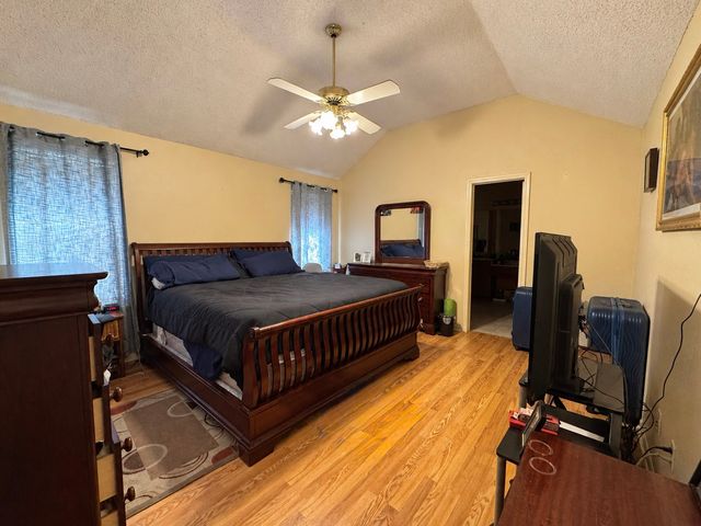 725 Andalusia Trail, Desoto, TX 75115