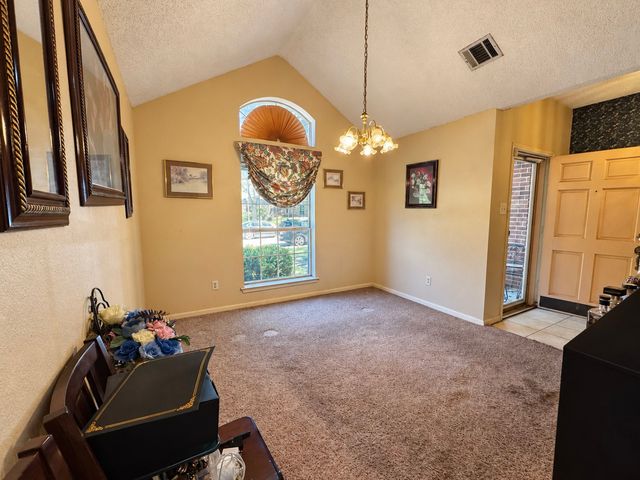 725 Andalusia Trail, Desoto, TX 75115