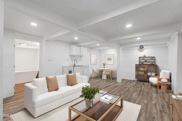 14476 Avenida Colonia, Moorpark, CA 93021