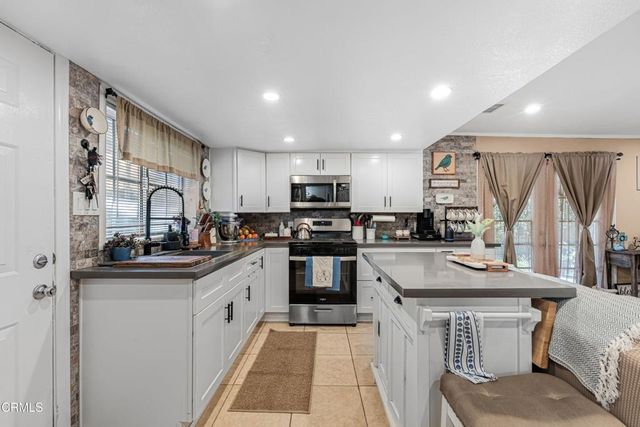 14476 Avenida Colonia, Moorpark, CA 93021
