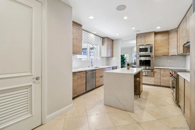 464 Prospect 101, La Jolla, CA 92037