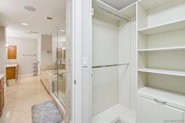 464 Prospect 101, La Jolla, CA 92037