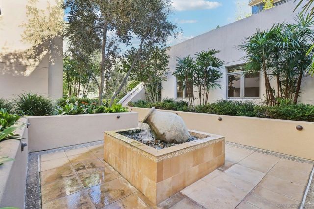 464 Prospect 101, La Jolla, CA 92037