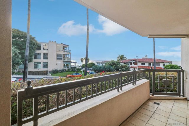 464 Prospect 101, La Jolla, CA 92037