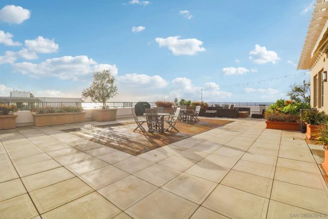 464 Prospect 101, La Jolla, CA 92037