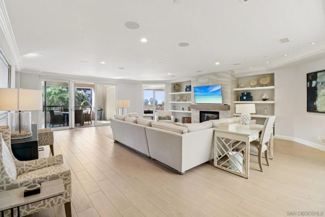 464 Prospect 101, La Jolla, CA 92037