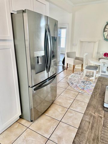 114 17th Street, Galveston, TX 77550