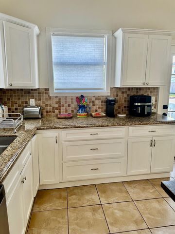 114 17th Street, Galveston, TX 77550