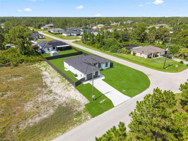 2911 38th ST W, Lehigh Acres, FL 33971