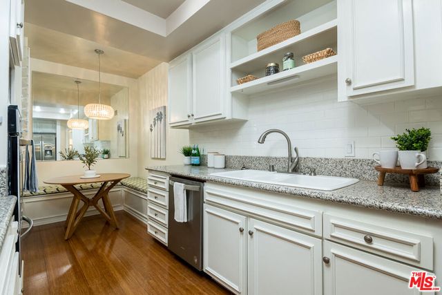 8455 Fountain Avenue 302, West Hollywood, CA 90069