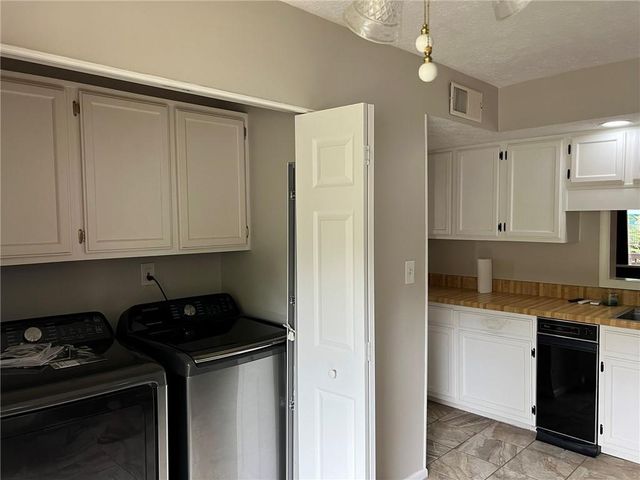 504 Sutters Point 200, Atlanta, GA 30328