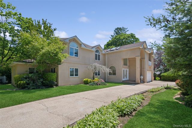 1319 Auerbach Avenue, Hewlett Harbor, NY 11557