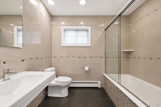 1319 Auerbach Avenue, Hewlett Harbor, NY 11557