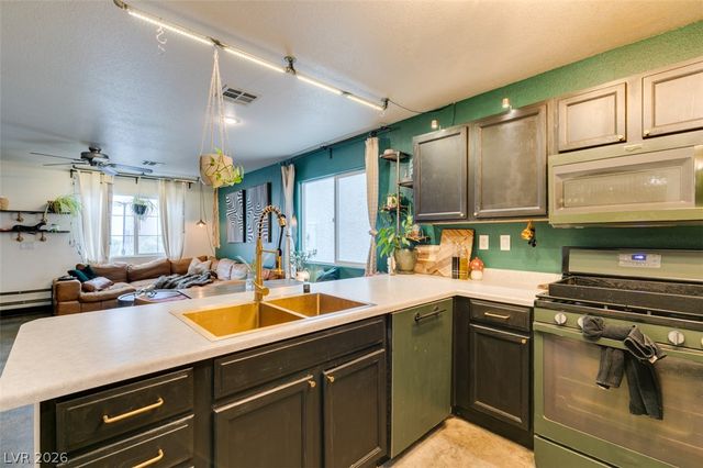 10403 Fancy Fern Street, Las Vegas, NV 89183