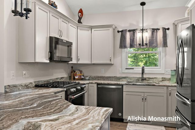 2360 E Mount Garfield Road, Muskegon, MI 49444