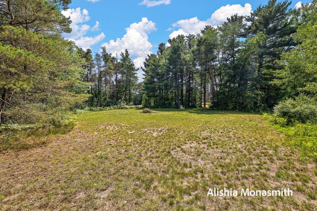 2360 E Mount Garfield Road, Muskegon, MI 49444