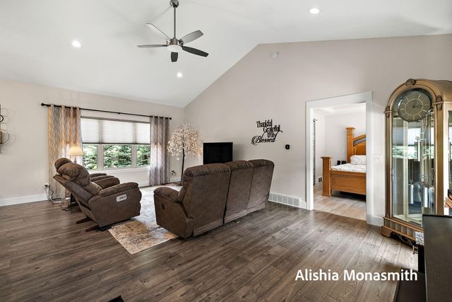 2360 E Mount Garfield Road, Muskegon, MI 49444