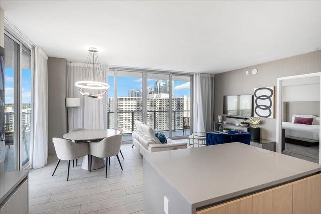 4010 S Ocean Drive R1102, Hollywood, FL 33019