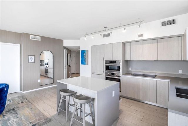 4010 S Ocean Drive R1102, Hollywood, FL 33019