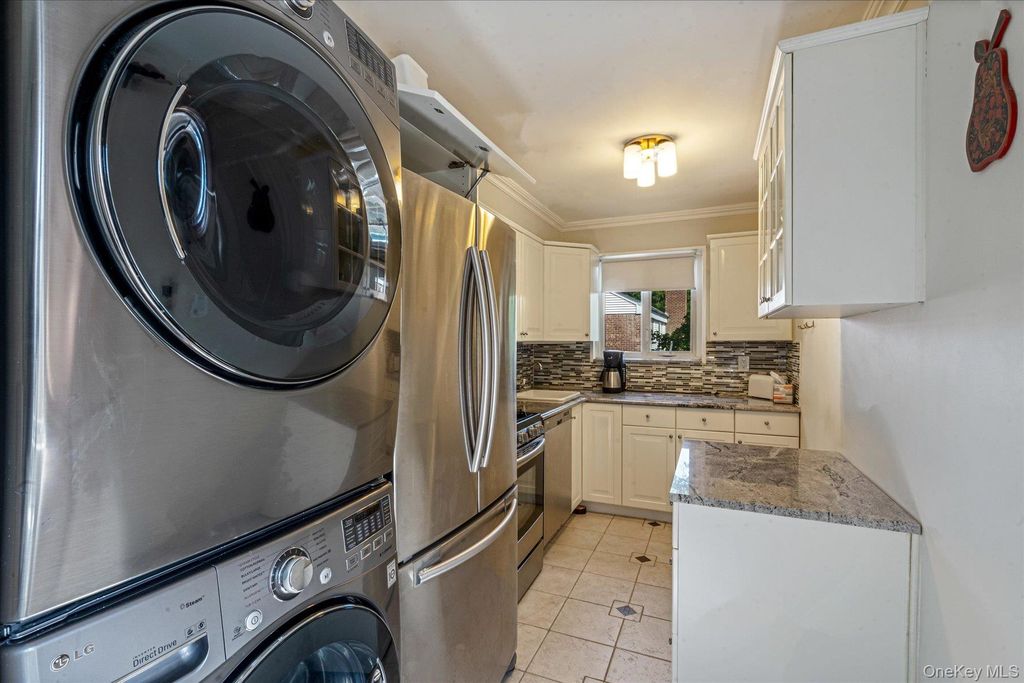209-87 18th Avenue 196, Bayside, NY 11360 — photo 3