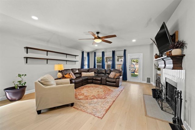 2401 Creekdale Drive, Denton, TX 76210