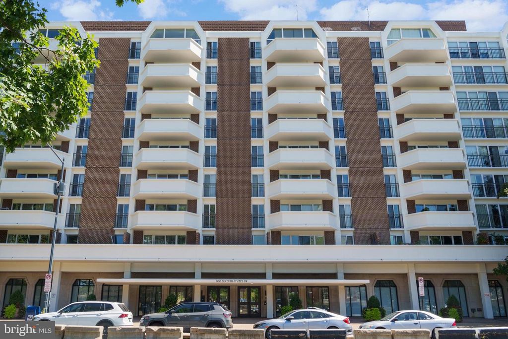 Image 1 of property listing at 700 7TH ST SW #119, Washington, DC 20024