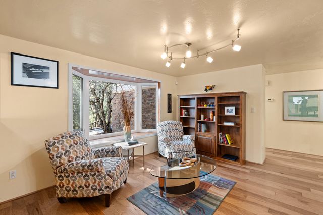 4490 Foots Creek Right Fork Road, Gold Hill, OR 97525