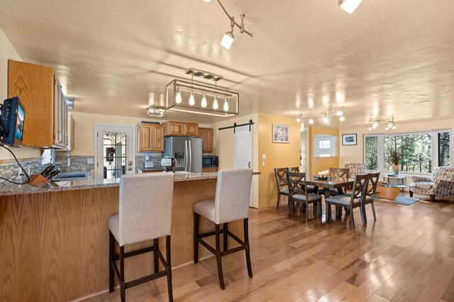 4490 Foots Creek Right Fork Road, Gold Hill, OR 97525