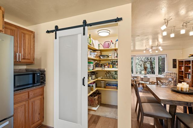 4490 Foots Creek Right Fork Road, Gold Hill, OR 97525