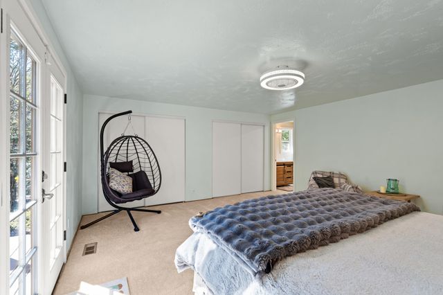 4490 Foots Creek Right Fork Road, Gold Hill, OR 97525