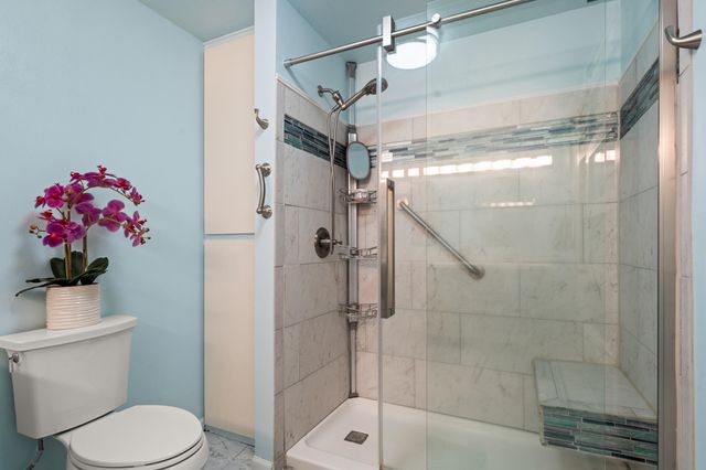 4490 Foots Creek Right Fork Road, Gold Hill, OR 97525