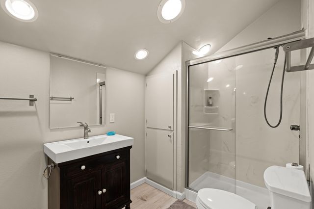 4490 Foots Creek Right Fork Road, Gold Hill, OR 97525