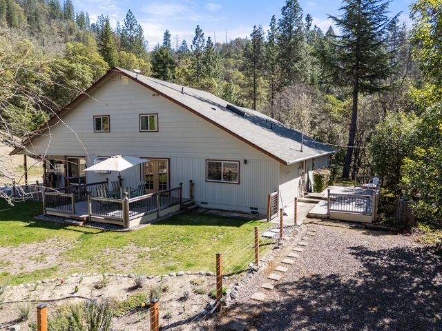 4490 Foots Creek Right Fork Road, Gold Hill, OR 97525