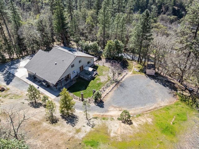 4490 Foots Creek Right Fork Road, Gold Hill, OR 97525