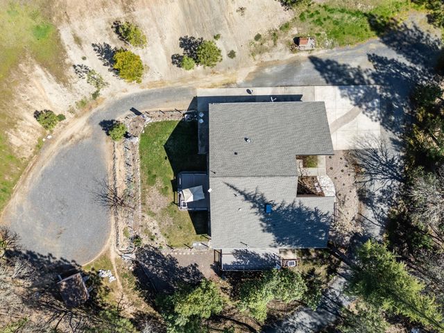 4490 Foots Creek Right Fork Road, Gold Hill, OR 97525