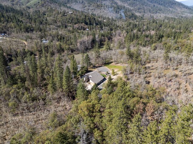 4490 Foots Creek Right Fork Road, Gold Hill, OR 97525