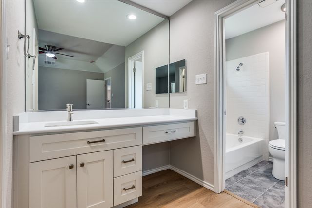 1016 Ledgemont Drive, Plano, TX 75025