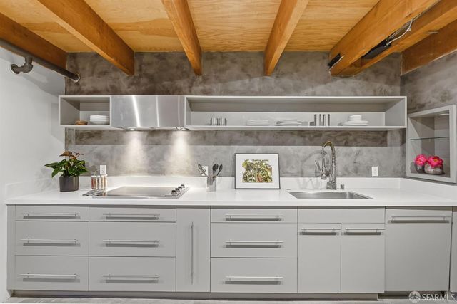 650 Delancey Street 216, San Francisco, CA 94107