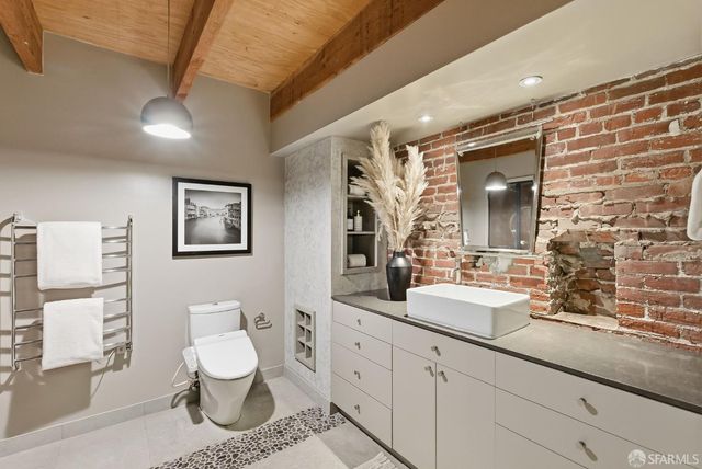 650 Delancey Street 216, San Francisco, CA 94107