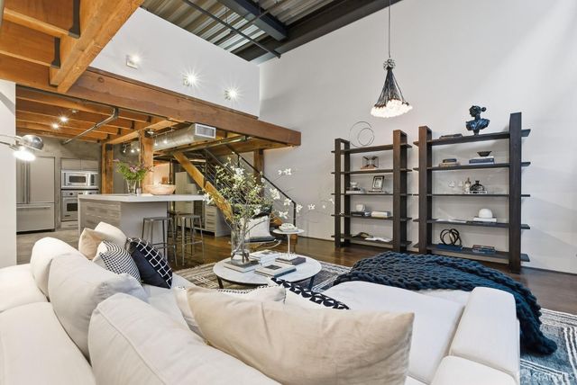 650 Delancey Street 216, San Francisco, CA 94107