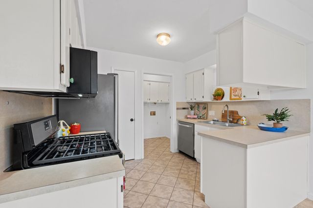 2605 W Stassney BLVD A, Austin, TX 78745