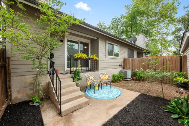 2605 W Stassney BLVD A, Austin, TX 78745