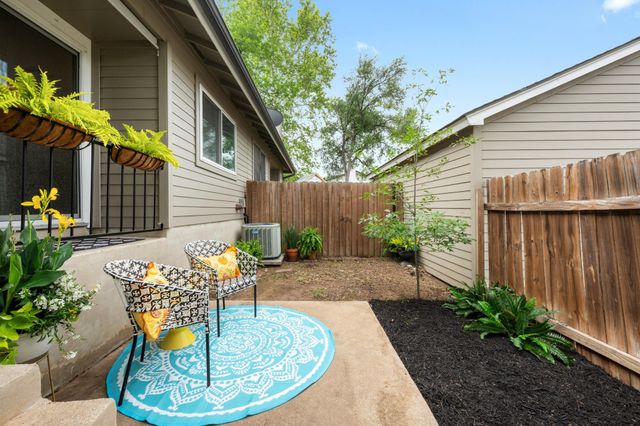 2605 W Stassney BLVD A, Austin, TX 78745