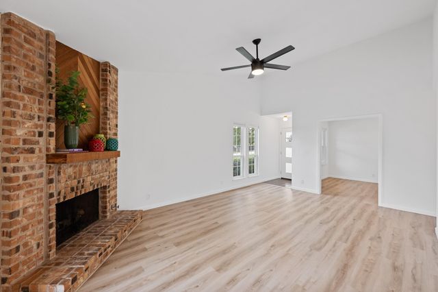 2605 W Stassney BLVD A, Austin, TX 78745